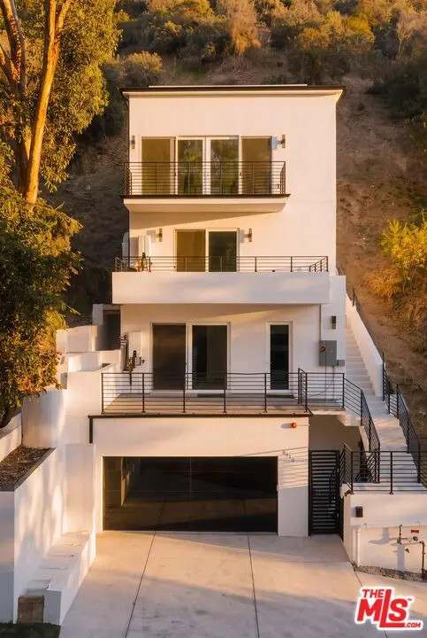Single Family Residence for sale at 9810 Portola Drive, Beverly Hills, CA featuring 5 beds and 6 baths