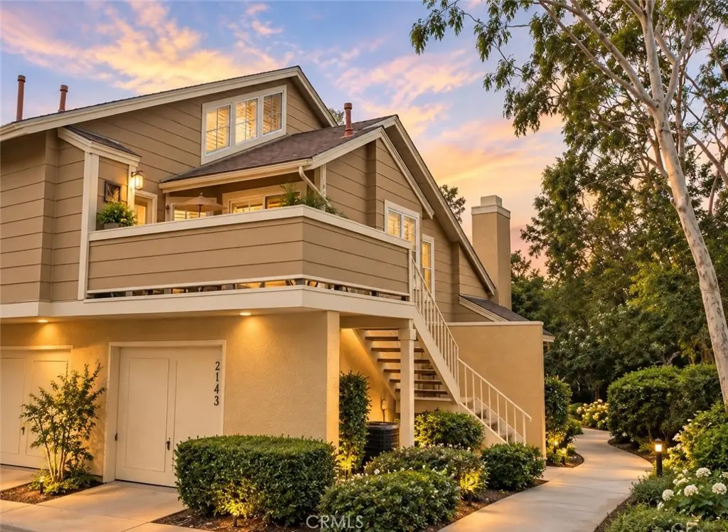 Condominium for sale at 21143 River, Lake Forest, CA featuring 2 beds and 2 baths