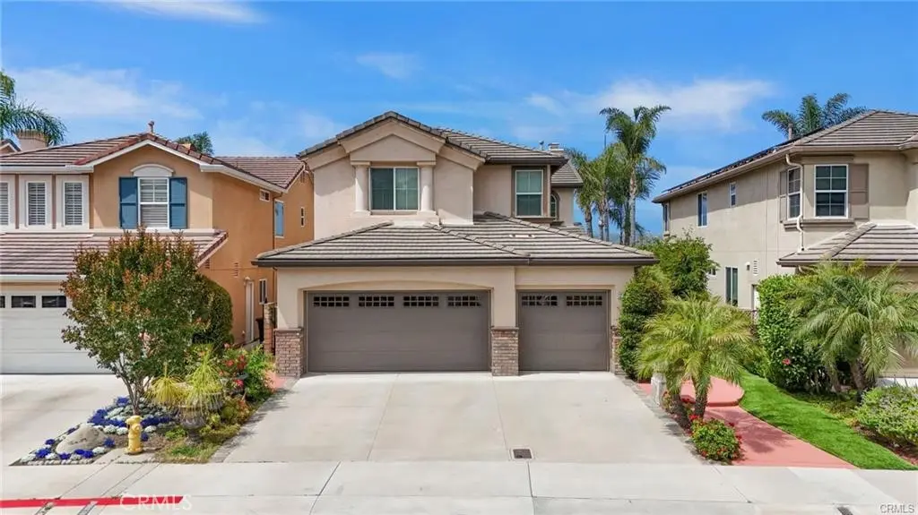 Single Family Residence for rent at 27781 Country Lane, Laguna Niguel, CA featuring 4 beds and 3 baths