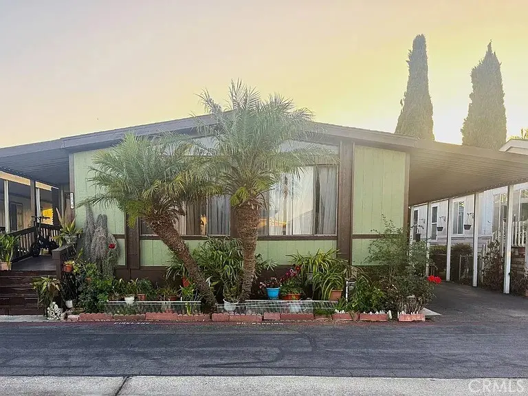 Manufactured In Park for sale at 139 La Burnum Ln 139, Fountain Valley, CA featuring 3 beds and 2 baths