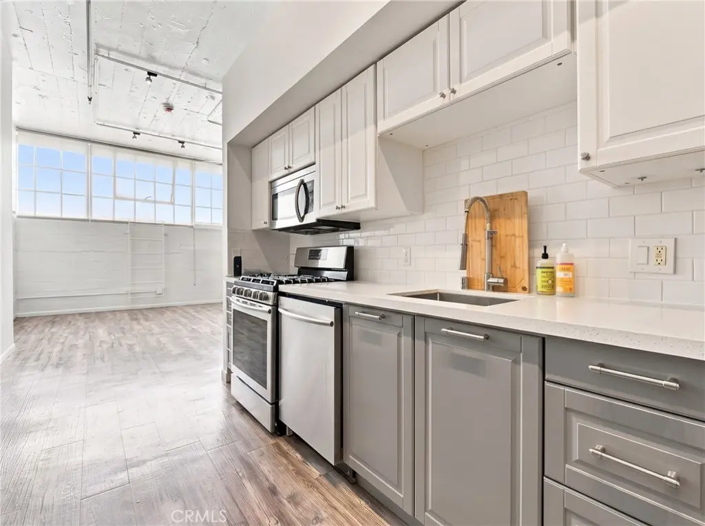 Condominium for sale at 420 S San Pedro 222, Los Angeles, CA featuring 1 bed and 1 bath