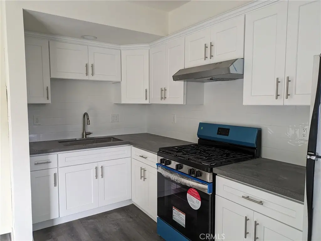 Apartment for rent at 1555 Artesia Boulevard, Manhattan Beach, CA featuring 1 bed and 1 bath
