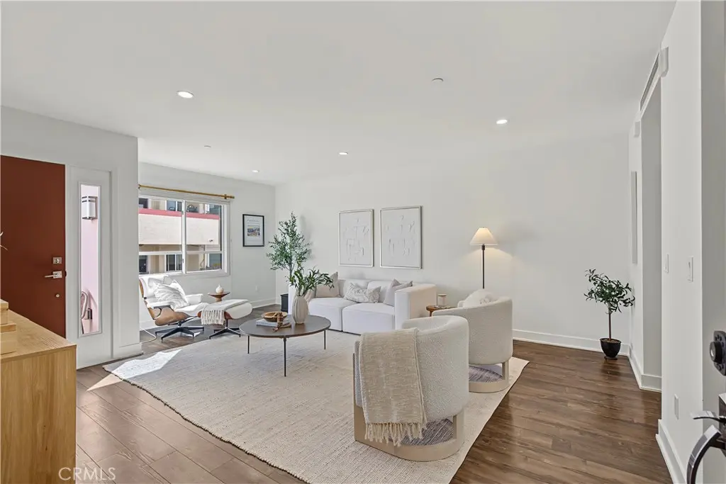 Condominium for sale at 2428 E Del Mar Unit 206, Pasadena, CA featuring 2 beds and 2 baths