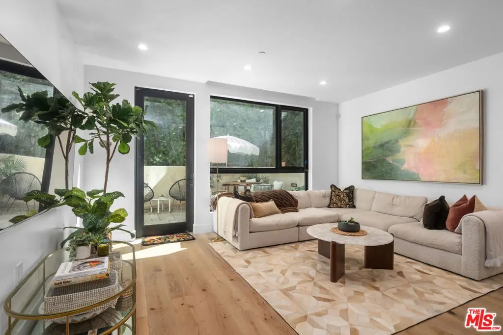 Condominium for rent at 724 N Croft Avenue 107, West Hollywood, CA featuring 2 beds and 3 baths