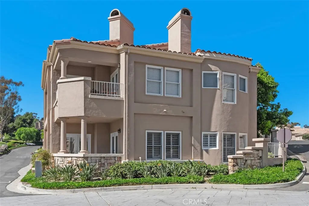 Condominium for rent at 39 Plaza Caloroso, San Juan Capistrano, CA featuring 3 beds and 2 baths