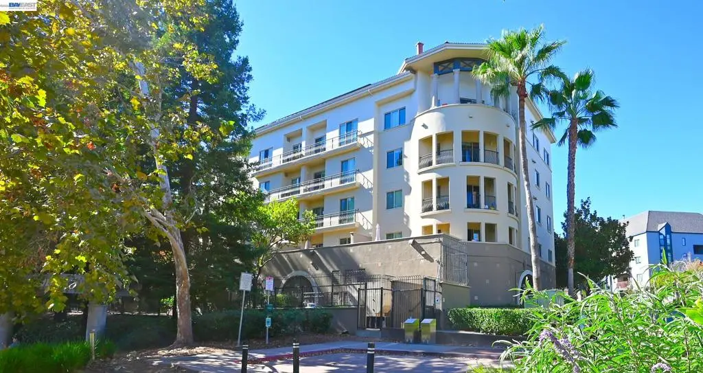 Condominium for sale at 1315 Alma Ave 361, Walnut Creek, CA featuring 2 beds and 2 baths
