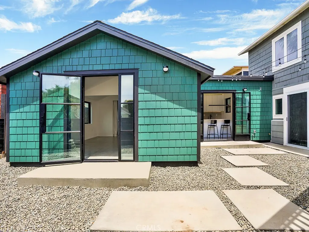 Single Family Residence for rent at 31641 3rd Avenue B, Laguna Beach, CA featuring 2 beds and 1 bath