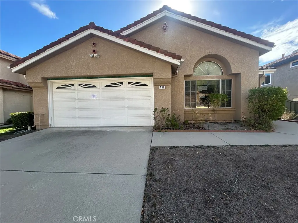 Single Family Residence for sale at 430 Fresh Meadows, Simi Valley, CA featuring 3 beds and 2 baths