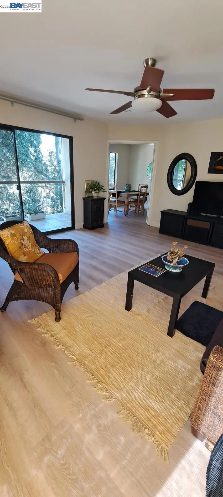 Condominium for sale at 370 N Civic Dr 305, Walnut Creek, CA featuring 1 bed and 1 bath