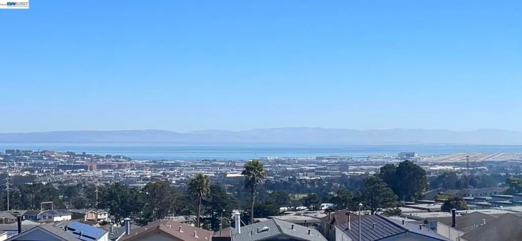 Single Family Residence for sale at 38 Brighton Ct, Daly City, CA featuring 3 beds and 2 baths