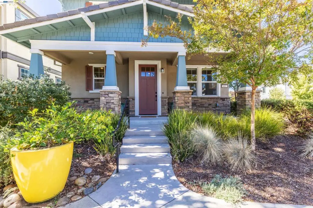 Condominium for sale at 601 Chives Way, Walnut Creek, CA featuring 4 beds and 3 baths