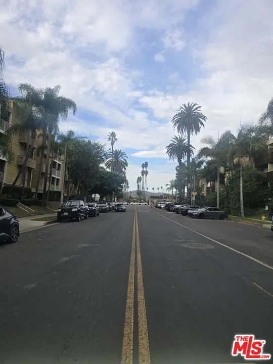 Condominium for sale at 320 S Ardmore Avenue 216, Los Angeles, CA and 1 bath