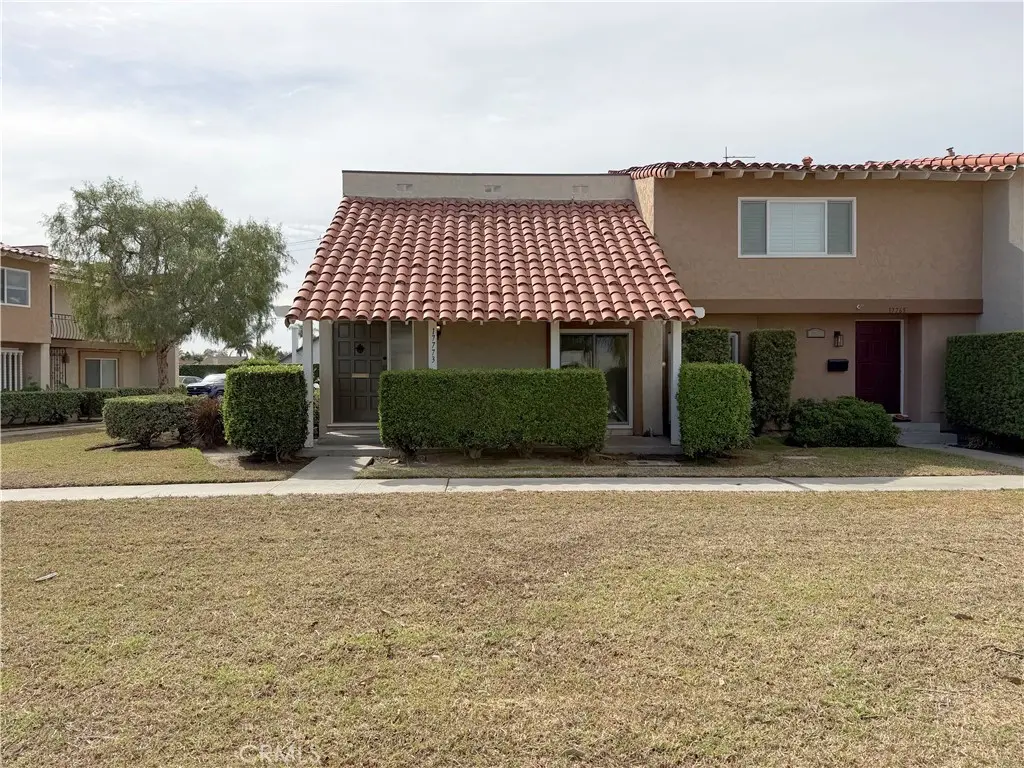 Townhouse for sale at 17773 La Rosa, Fountain Valley, CA featuring 3 beds and 2 baths