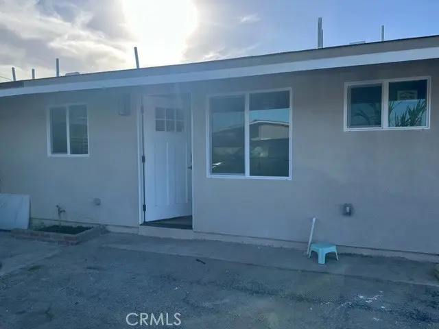Single Family Residence for rent at 6822 TRASK AVE, Westminster, CA featuring 2 beds and 2 baths