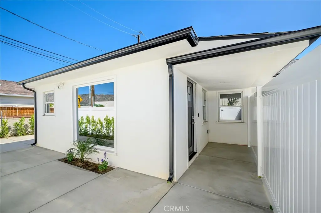 Duplex for rent at 1344 N Parish Place, Burbank, CA featuring 2 beds and 1 bath