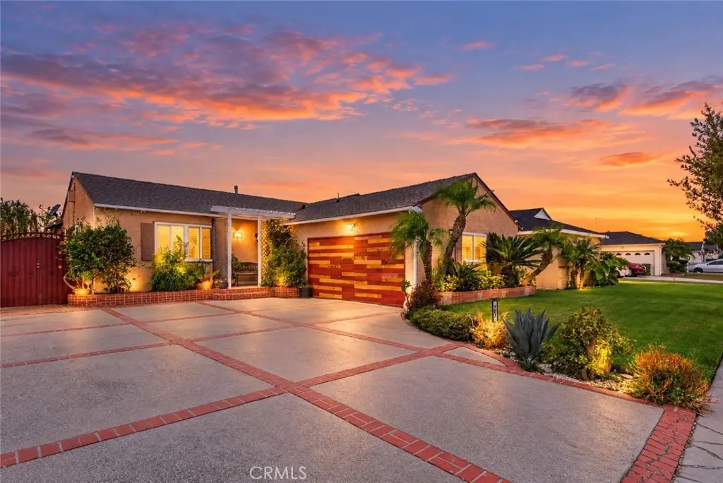 Single Family Residence for sale at 707 S Clymar Avenue, Compton, CA featuring 3 beds and 1 bath