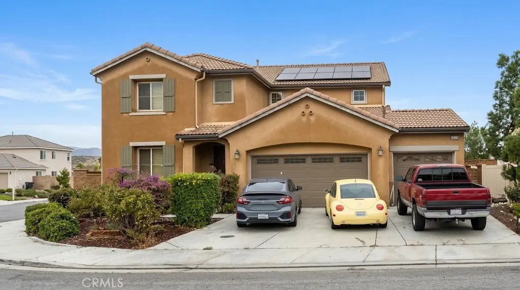 Single Family Residence for sale at 29210 Nectarine, Menifee, CA featuring 5 beds and 3 baths