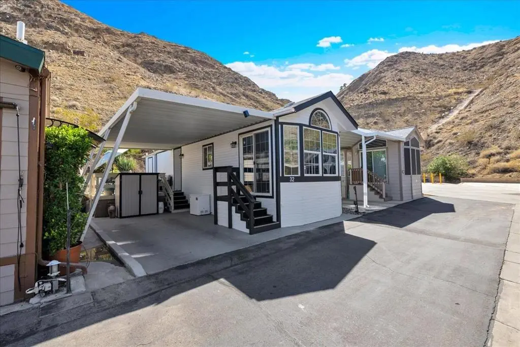 Manufactured In Park for sale at 69333 E Palm Canyon Drive 32, Cathedral City, CA featuring 1 bed and 1 bath
