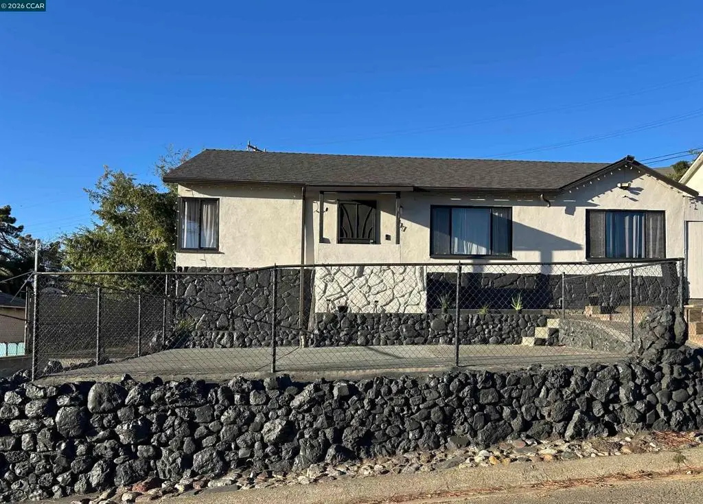 Single Family Residence for sale at 117 Jordan St, Vallejo, CA featuring 3 beds and 1 bath