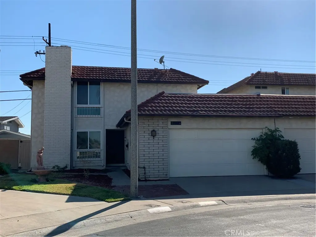 Townhouse for rent at 8250 Gregory Circle, Buena Park, CA featuring 3 beds and 3 baths