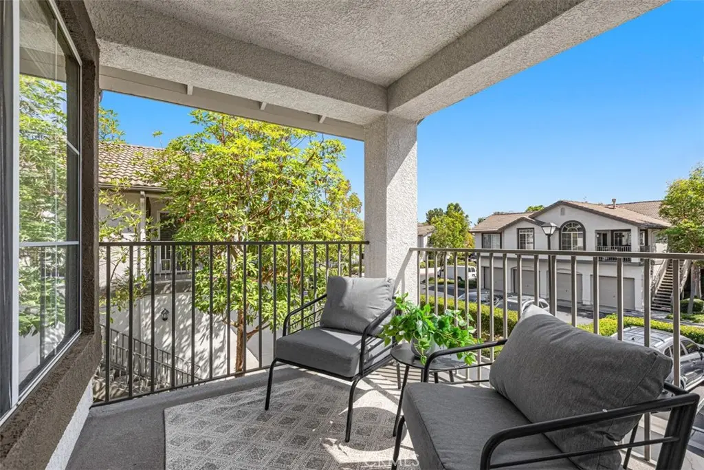 Condominium for sale at 135 Chaumont, Lake Forest, CA featuring 2 beds and 2 baths