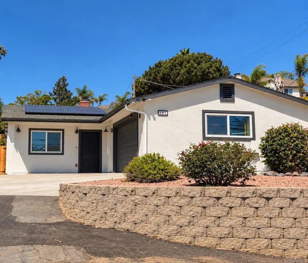 Residential Lease for rent at 261 Hannalei Drive, Vista, San Diego County, CA featuring 4 beds and 2 baths