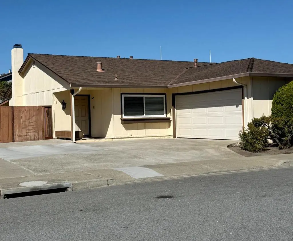 Residential Lease for rent at 151 Winchester Court, Foster City, San Mateo County, CA featuring 4 beds and 2 baths