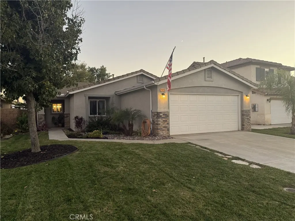 Single Family Residence for rent at 26845 Wildflower, Menifee, CA featuring 3 beds and 2 baths