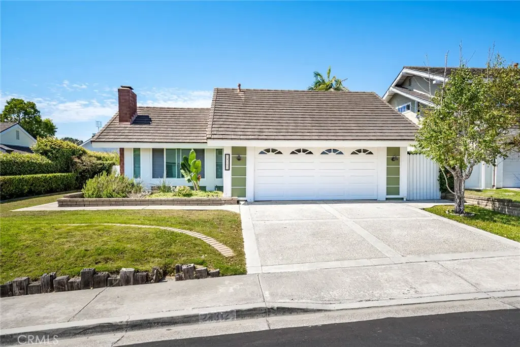 Single Family Residence for rent at 24312 Taxco Drive, Dana Point, CA featuring 3 beds and 2 baths