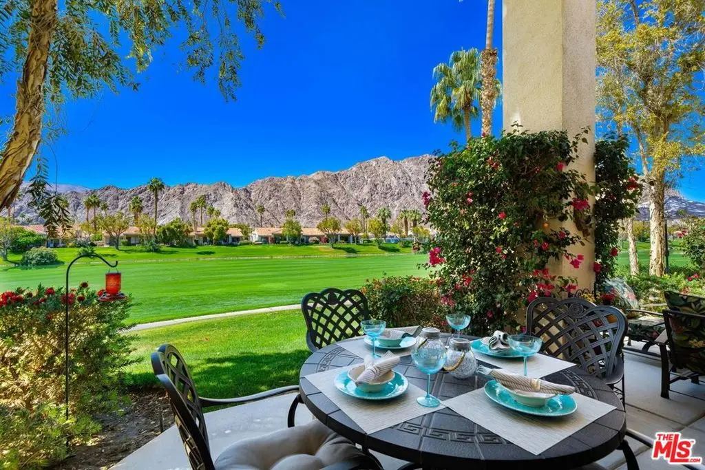 Condominium for rent at 54469 Oak Hill, La Quinta, CA featuring 2 beds and 2 baths