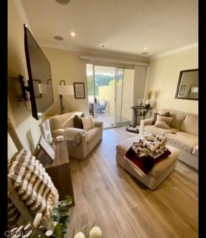 Condominium for rent at 20371 Bluffside 113, Huntington Beach, CA featuring 1 bed and 1 bath