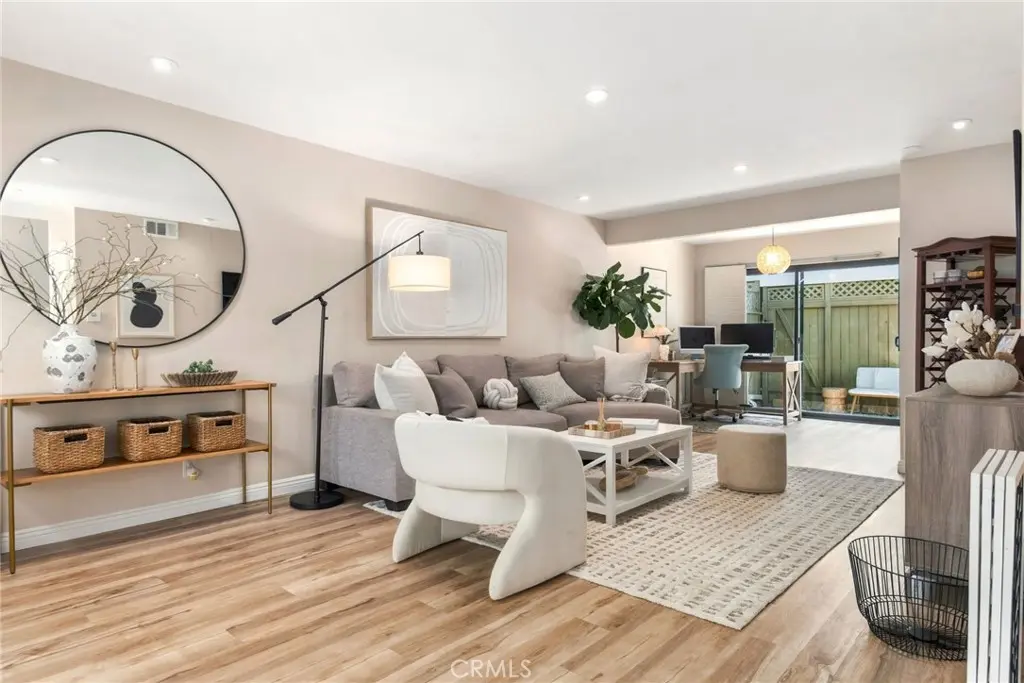 Condominium for rent at 14 Surfside Ct Court, Newport Beach, CA featuring 2 beds and 3 baths