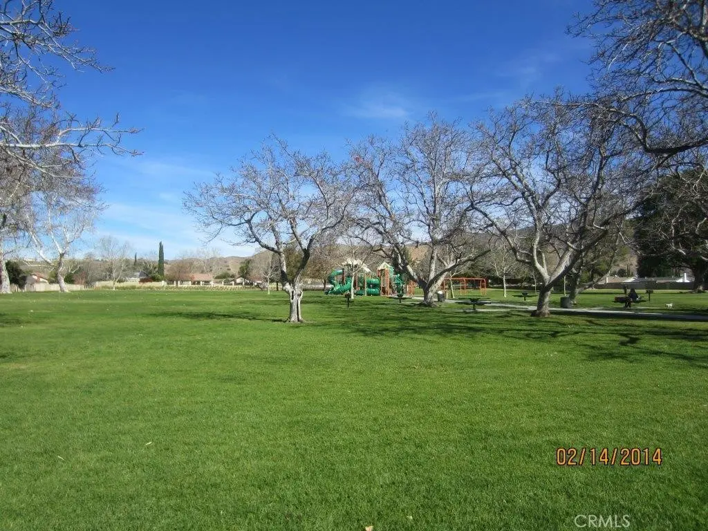 Townhouse for rent at 2077 Avenida Refugio 3, Simi Valley, CA featuring 2 beds and 1 bath