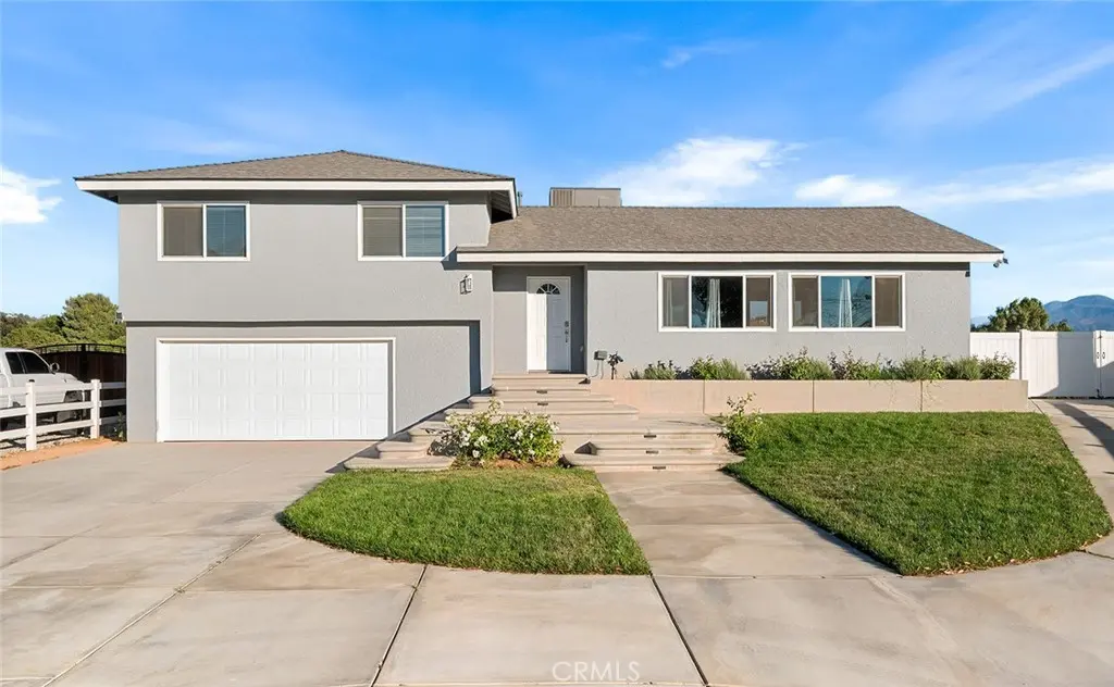 Single Family Residence for sale at 1436 Hilltop, Norco, CA featuring 4 beds and 2 baths