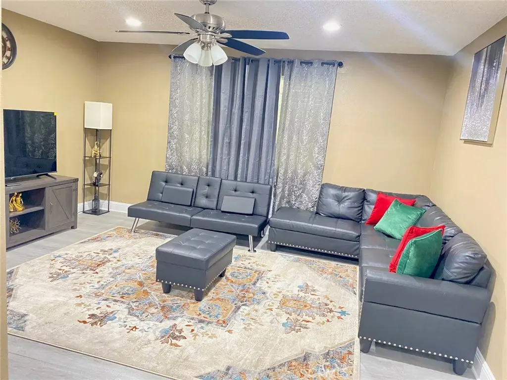 Condominium for rent at 148 W Ash A, Fullerton, CA featuring 2 beds and 2 baths