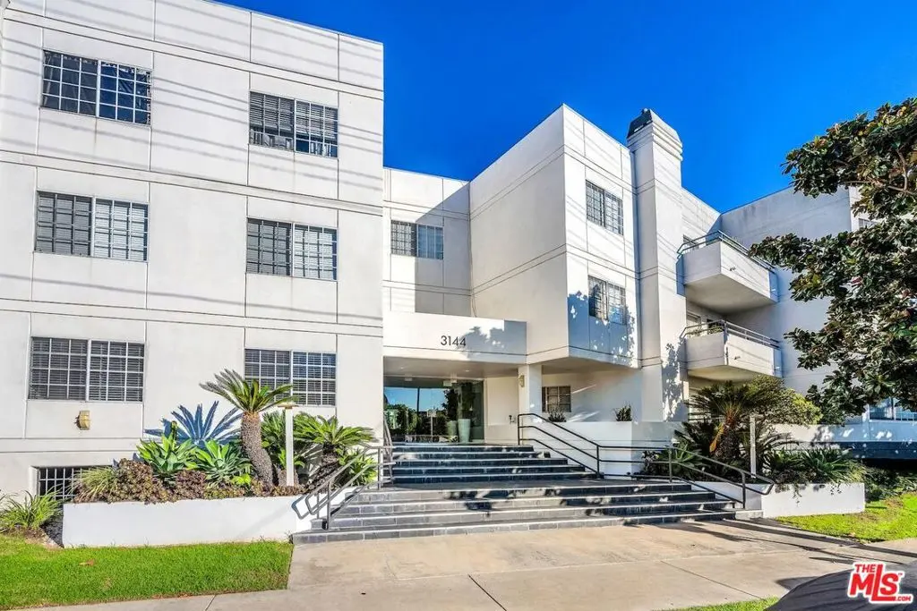 Residential Income for sale at 3144 S Canfield Avenue, Los Angeles, CA featuring 58 beds and 58 baths