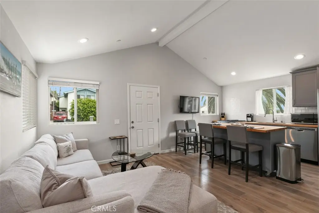 Single Family Residence for rent at 33895 Alcazar Drive, Dana Point, CA featuring 2 beds and 2 baths
