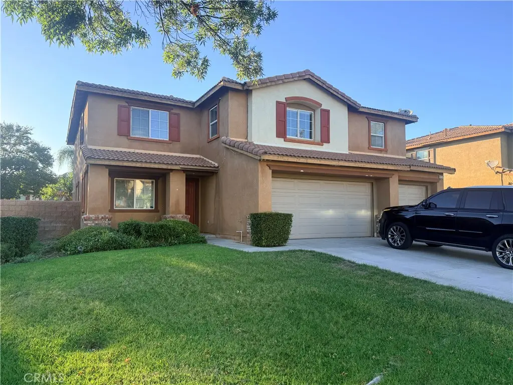 Single Family Residence for rent at 9297 San Rafael Arcangel, Riverside, CA featuring 5 beds and 3 baths