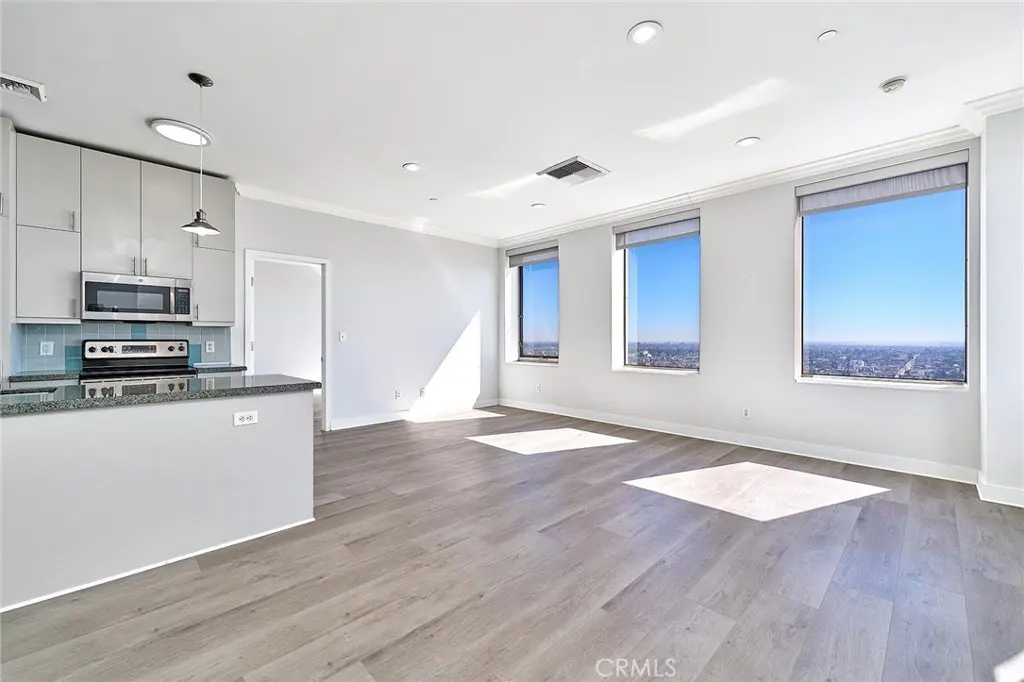 Condominium for sale at 3810 Wilshire Boulevard PH 11, Los Angeles, CA featuring 2 beds and 2 baths