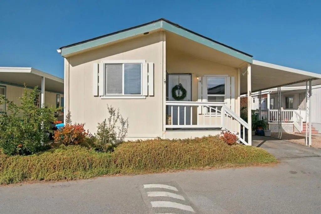 Manufactured In Park for sale at 2900 Fairview 16, Hollister, CA featuring 3 beds and 2 baths
