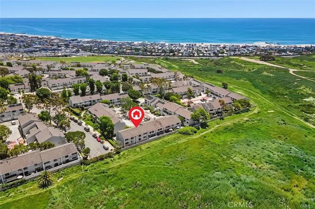 Single Family Residence for rent at 12 Aries Court, Newport Beach, CA featuring 3 beds and 3 baths