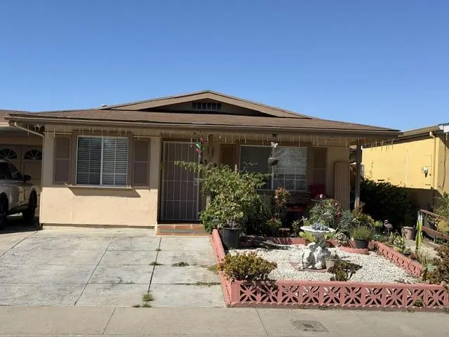 Single Family Residence for sale at 559 Bridge Street, Watsonville, CA featuring 2 beds and 1 bath