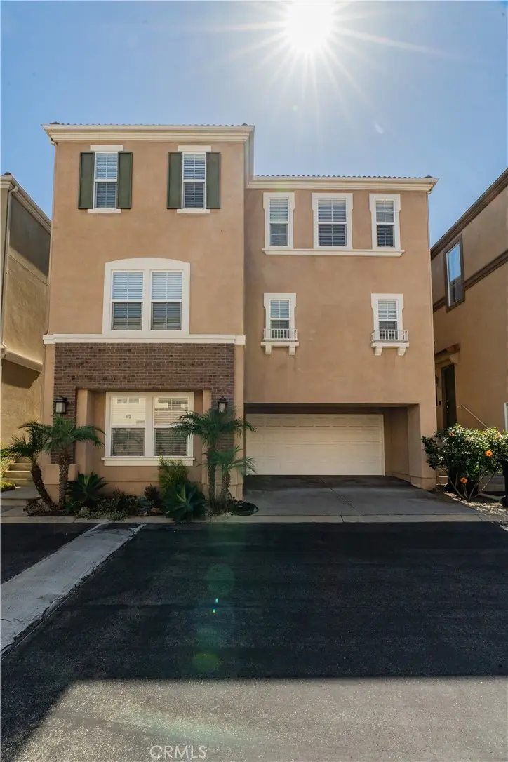Single Family Residence for sale at 2815 Sepulveda Boulevard 5, Torrance, CA featuring 3 beds and 3 baths