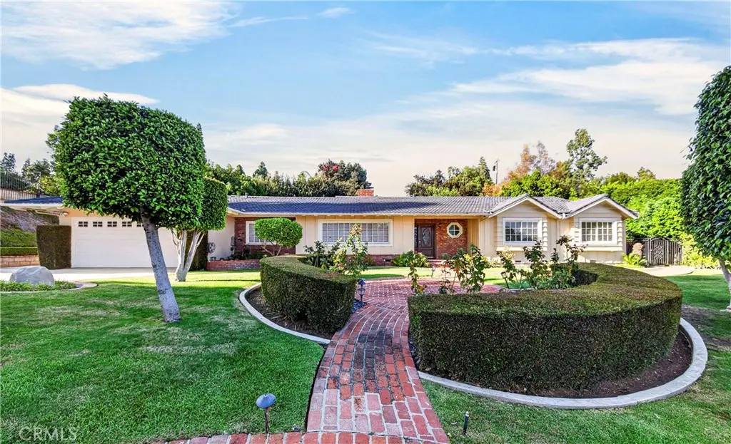 Single Family Residence for rent at 623 Santa Barbara Avenue, Fullerton, CA featuring 4 beds and 4 baths