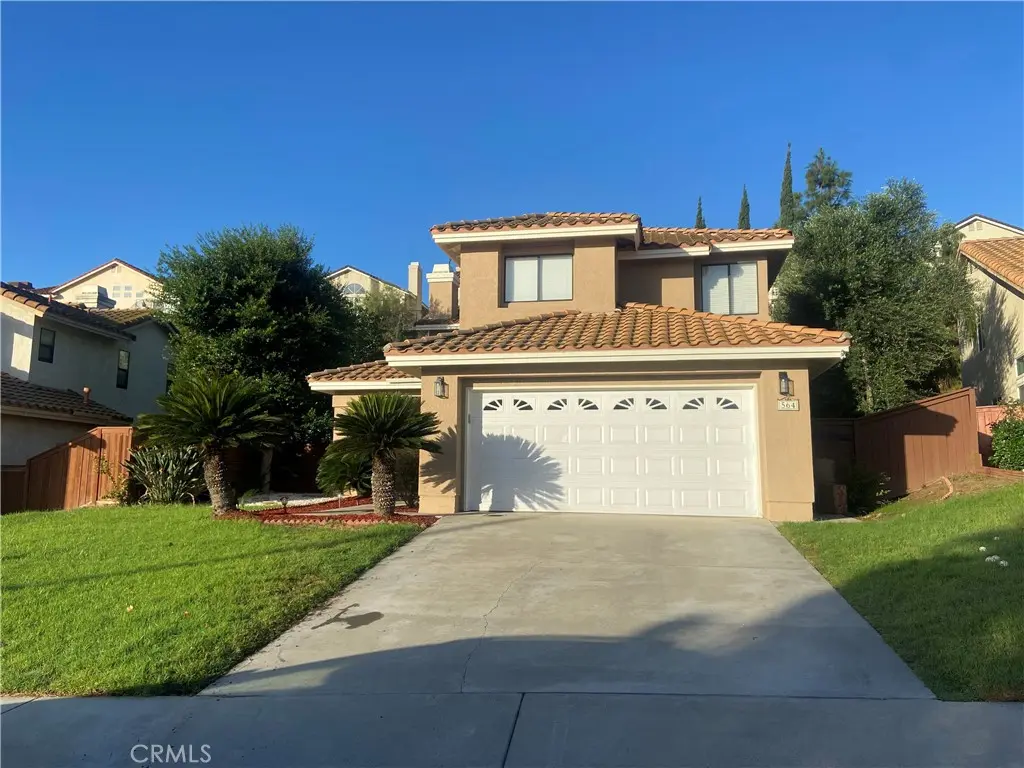 Single Family Residence for rent at 564 Brittany, Corona, CA featuring 4 beds and 3 baths