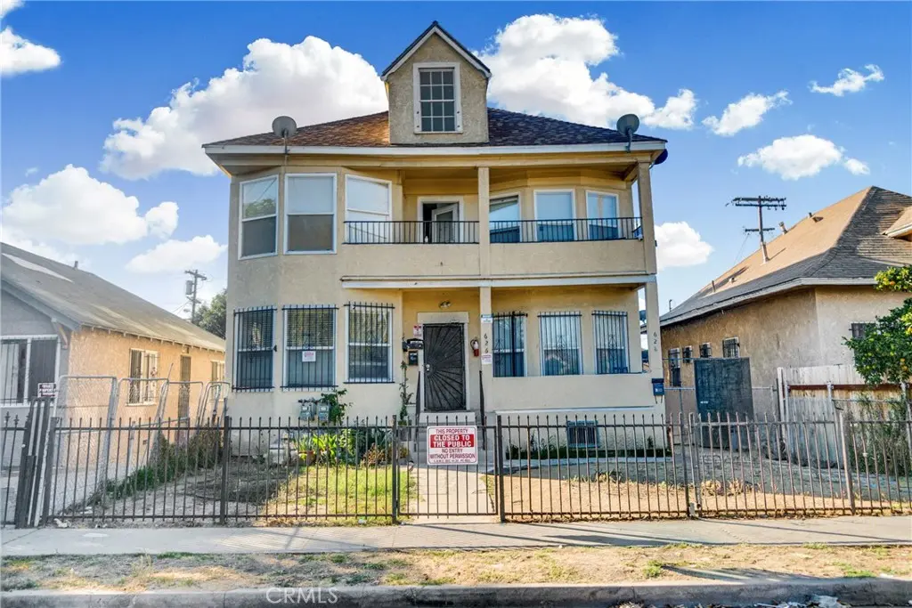 Apartment for sale at 626 E 51st, Los Angeles, CA