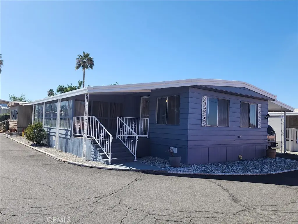 Manufactured In Park for sale at 881 N Lake Street 290, Hemet, CA featuring 2 beds and 2 baths