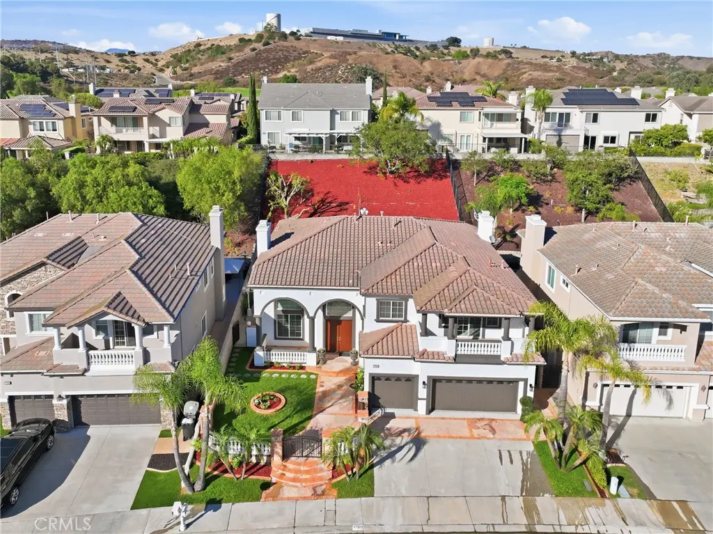 Single Family Residence for rent at 17529 Cloverdale, Yorba Linda, CA featuring 5 beds and 5 baths