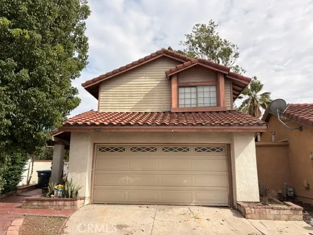 Single Family Residence for sale at 2393 Weatherwood, Corona, CA featuring 3 beds and 3 baths