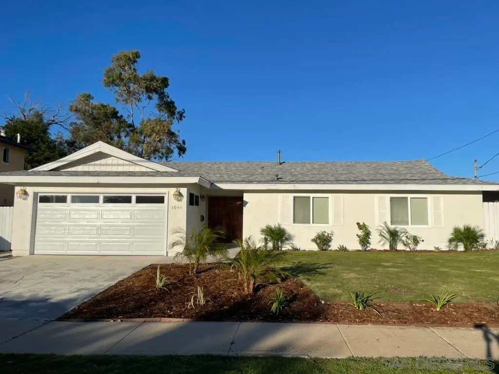 Residential Lease for rent at 1044 Nolbey Street, Cardiff By The Sea, San Diego County, CA featuring 3 beds and 2 baths